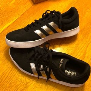Adidas Tennis Shoes